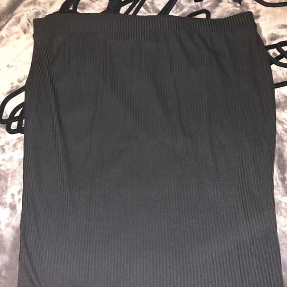 Black Skirt - Picture 2 of 2